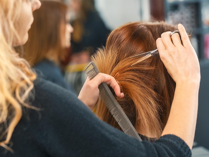 Cách cắt chuốt các kiểu tóc layer nữ