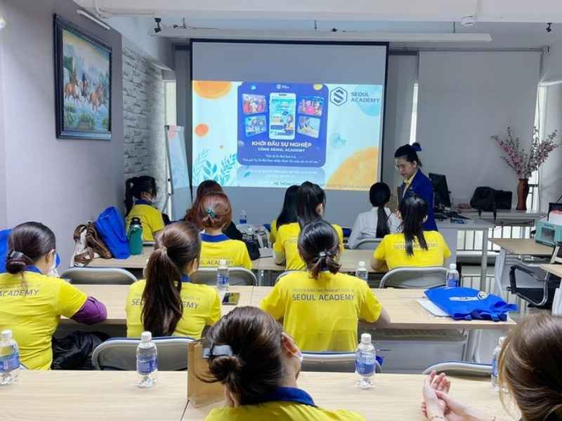 Học cắt tóc nữ Seoul Academy